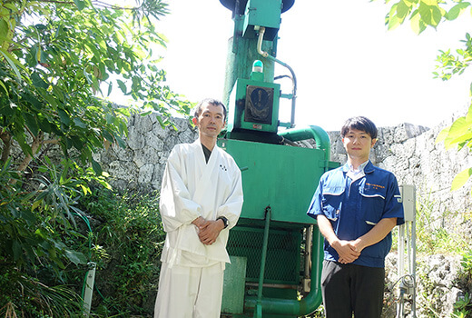 Naminoue Shrine. Comments from sales staff of Thomas